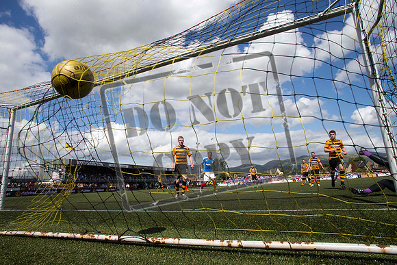 SOCCER Alloa