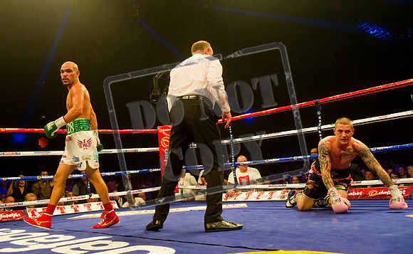 BOXING Burns