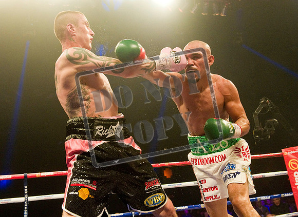 BOXING Burns