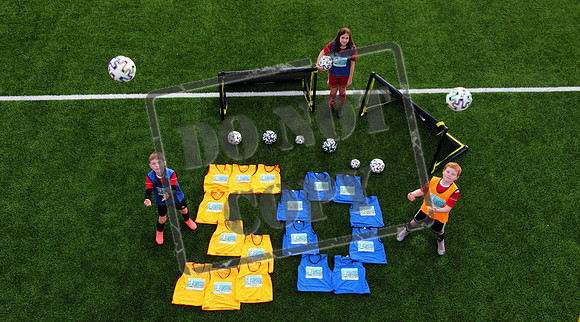 HARMONY ROW PATRON SIR ALEX FERGUSON BACKS UEFA EURO 2020 PROJECT AS GOVAN YOUTH CLUB RECEIVES LEGACY PACK