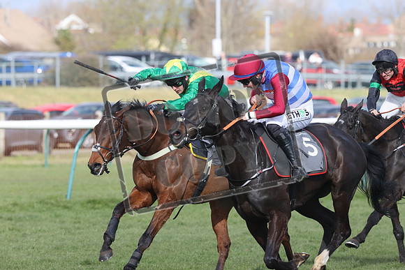 RACING Ayr