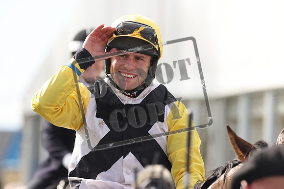 RACING Ayr