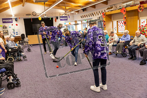 GLASGOW Clan ice hockey players will literally be giving the shirts off their backs on Armistice Day to raise money for Erskine Veterans Charity.
