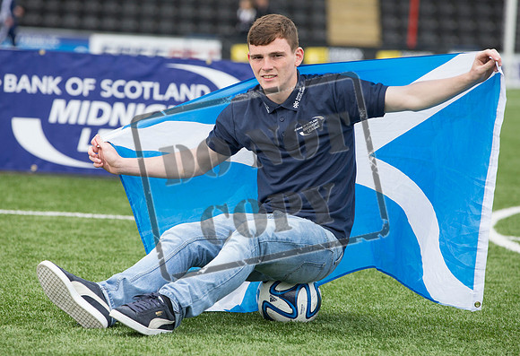 andrew robertson