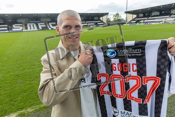St Mirren