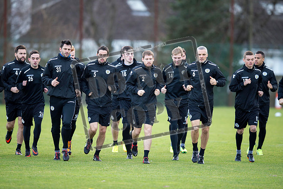 st mirren train/press