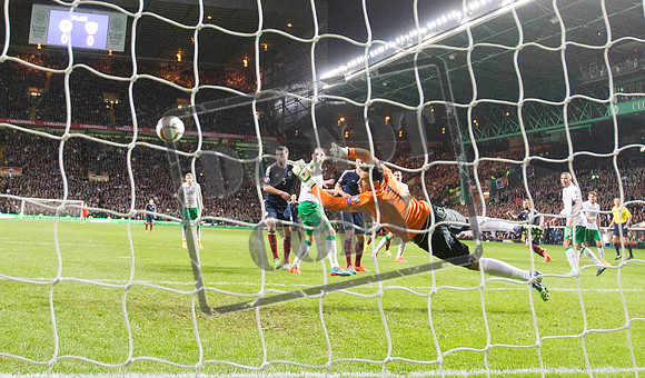 Soccer - UEFA Euro 2016 - Qualifying - Group D - Scotland v Republic of Ireland - Hampden Park